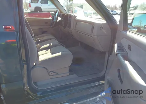 2003 Chevrolet Silverado 1500 Ls z USA, uszkodzony, nr VIN 1GCEK14V93Z169008